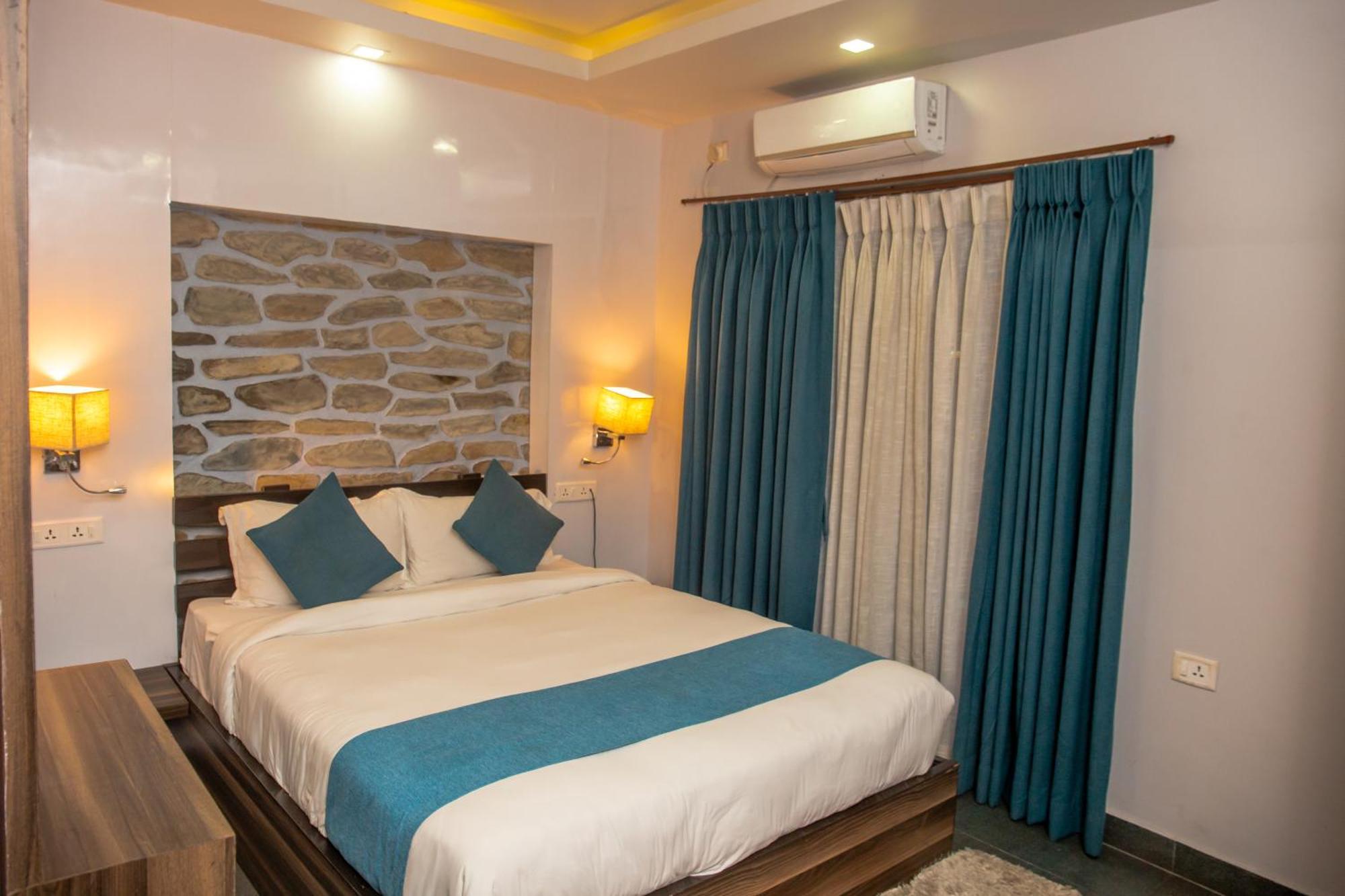 Chautari Boutique Hotel Pokhara Exterior photo